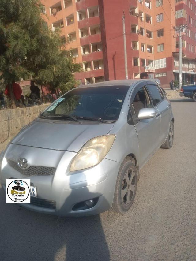 yaris compact