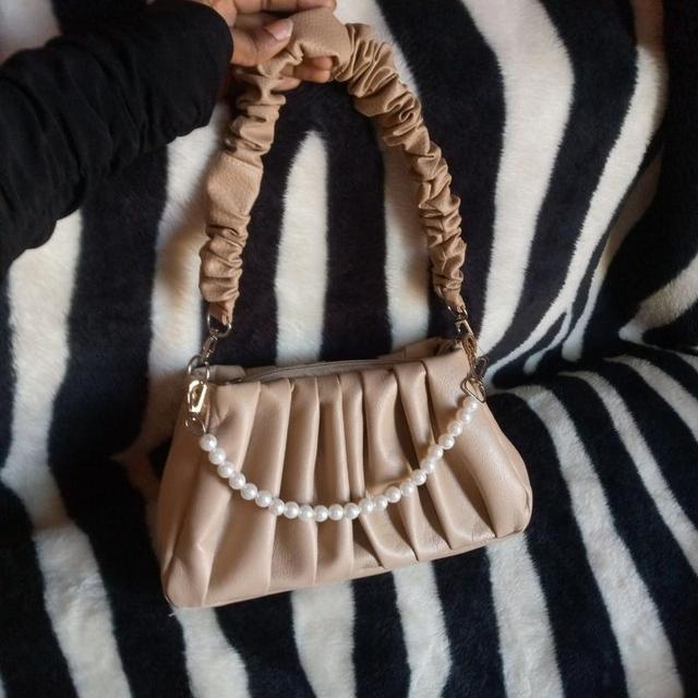 Pillow clutch puff bag